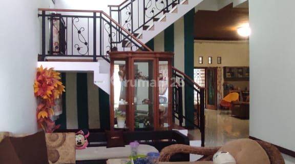 VILLA MEGAH DEKAT SUMBER AIR PANAS 1