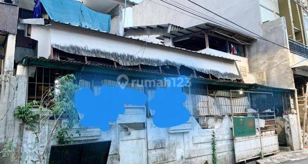 Rumah tua 2 lantai di jalan Gelong Baru Barat luas 171 m2 Tomang Jakarta Barat 1