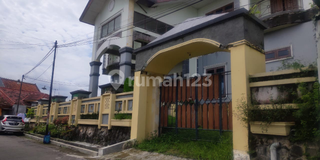 Rumah tengah kota siap huni di arwana sebantengan baru ungaran kab Semarang 1