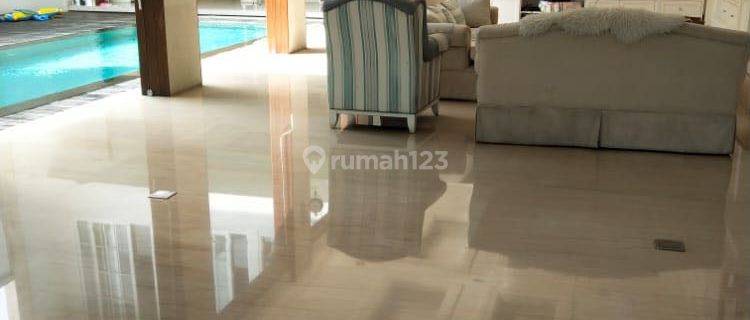 Rumah LUX MINIMALIS MODERN interior Klasik dengan Swimming Pool*  Kompleks Taman Milenium 1