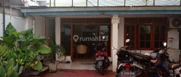 Rumah Tua Cocok Dibangun Kos-kosan 1