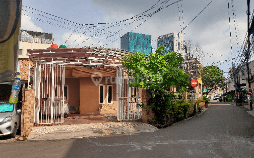 Rumah Kost Plus Cafe 1