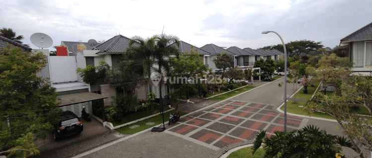 Rumah Hoeck dengan Pencahayaan & Ventilasi udara sangat baik 1