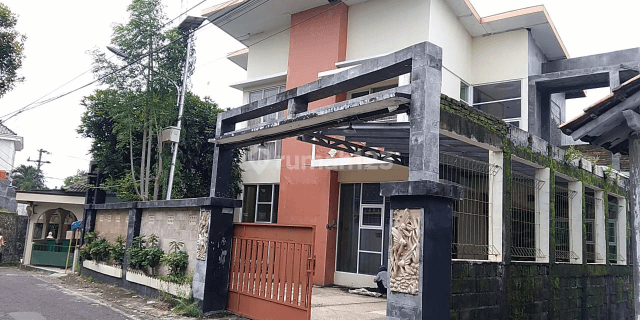 Rumah Mewah 2 dua lantai di Ungaran Kota 1