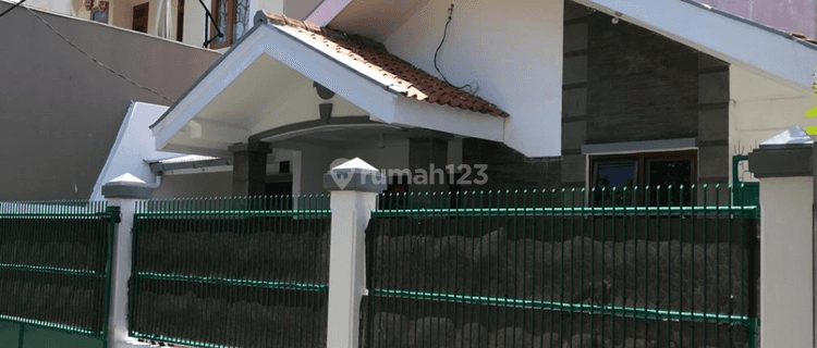 Dijual Rumah murah & besar di jl.Guntursari Buahbatu 1