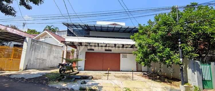 Rumah Pabaton Tengah Kota dekat Jalan Pengadilan dan Pasar Anyar 1