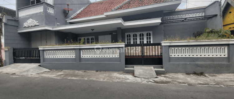 Rumah bagus siap huni tengah kota dekat slamet riyadi solo 1