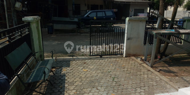 Hook house in a complex behind Mekarsari Fruit Garden, Cileungsi. 1