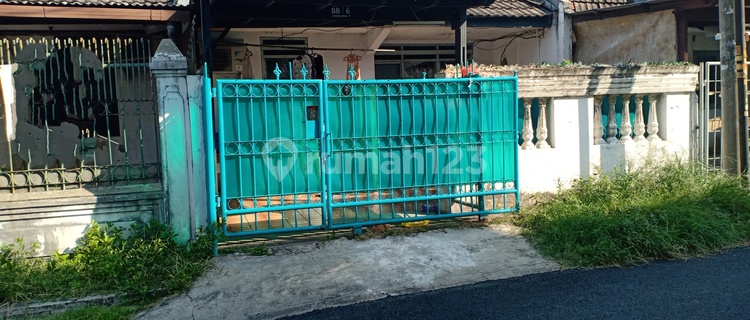 House in Bojong Indah Flood-Free Spacious Road, 1