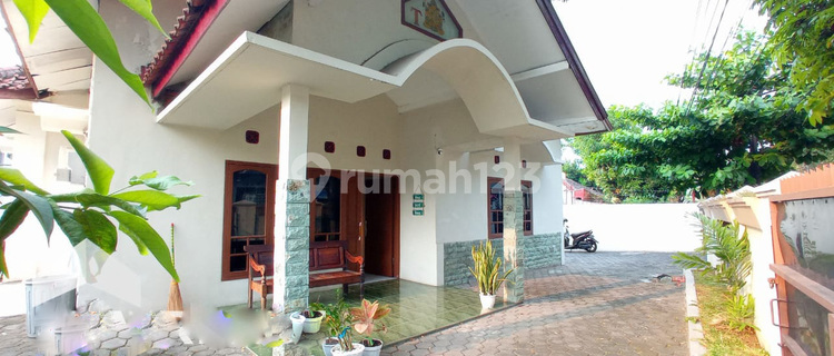 Rumah SHM Tengah Kota Semarang Selatan, Semarang dekat Java Mall 1