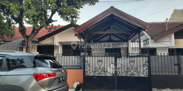 Rumah siap huni Darmo harapan indah 1