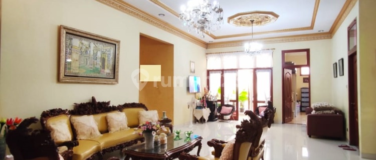 Rumah Siap Huni di Cempaka Putih, Jalan Lebar 1