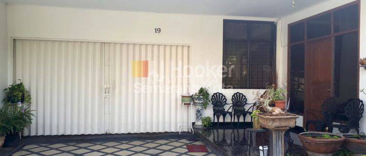 Rumah siap huni di tengah kota, jalan Seteran 1