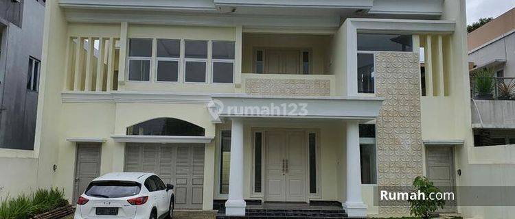 Rumah Klasik Siap Huni Cluster Imperial Golf 1