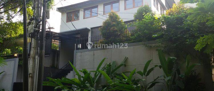 RUMAH JL MULAWARMAN KEBAYORAN BARU JAKARTA SELATAN 1