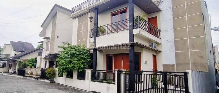 Rumah Mewah Condong Catur Dalam Cluster Aman 1