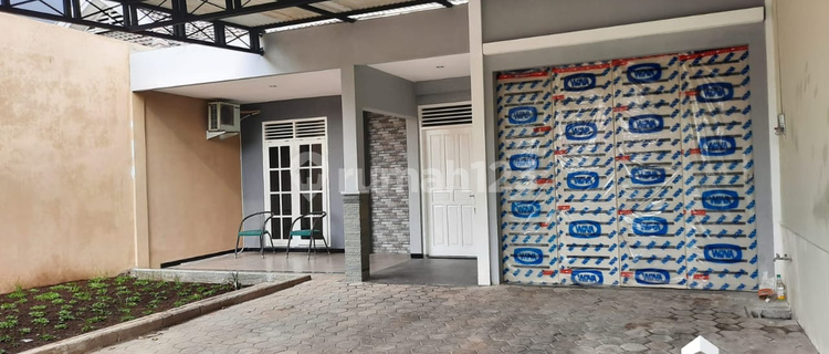 Rumah strategis tengah kota semarang siap pakai disewakan di puri anjasmoro semarang barat 1