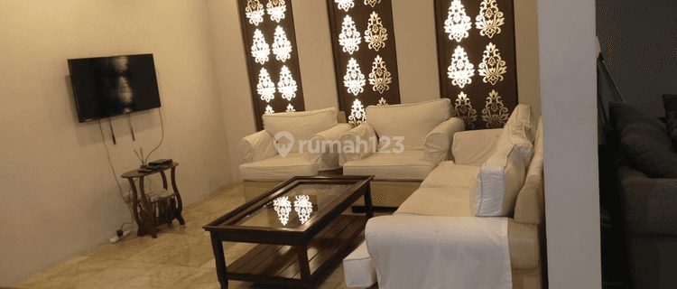 Furnished House di Kebayoran Baru 1