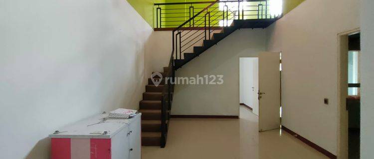 Rumah bagus tengah kota siap huni dijual di Graha Wahid Sambiroto Tembalang semarang selatan 1