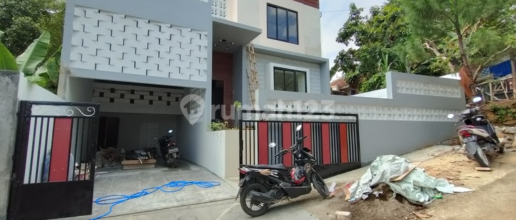 Villa rumah di bojongkoneng 1
