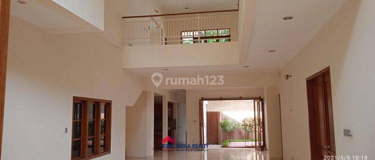 Dijual Rumah Mewah 2 Lantai Strategis Cikini, Jakarta Pusat 1