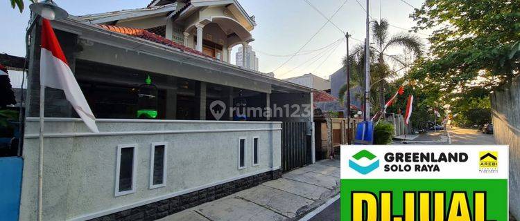 RUMAH BAGUS FULL FURNISHED 1.5 LANTAI DI JAJAR SOLO 1