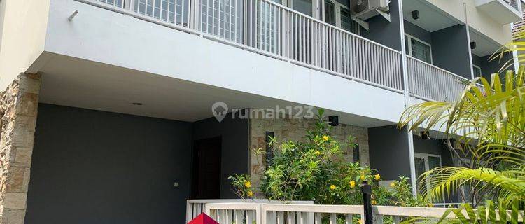 Rumah 3 Lantai Minimalis Modern di Mega Kuningan Jakarta Selatan 1