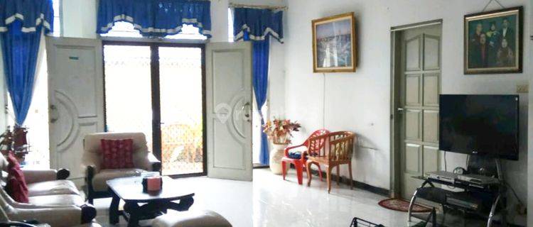 Rumah Toko R Usaha Tengah Kota Solo 1