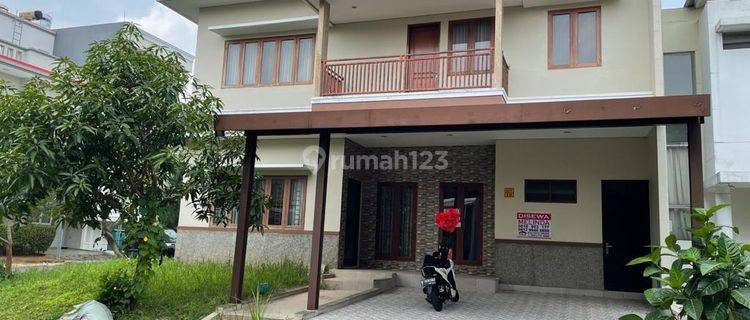 Rumah cantiek dan luas furnished di BSD 1