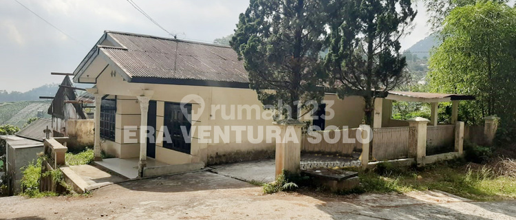 Rumah Kawasan Wisata Tawangmangu 1