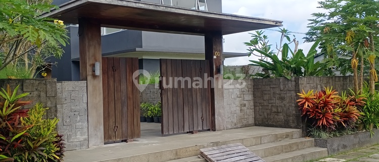Semi minimalist villa in Ubud area 1