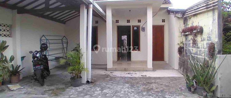 Rumah minimalis 3 kamar di minomartani 1