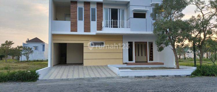 Rumah Mewah Baru Di Cluster Solo Baru 1