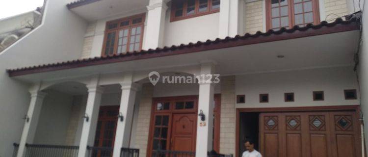 Rumah  siap huni di menteng 1