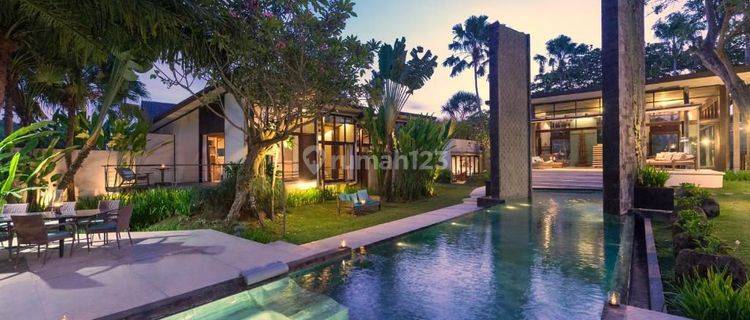 Beautiful Luxury villa walking distance to canggu beach 1