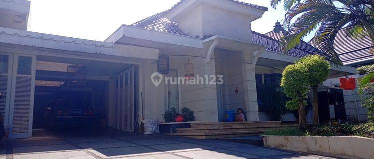 Disewa Rumah 2 Lantai Siap Huni , Stategis , Menteng , Jakarta Pusat  1