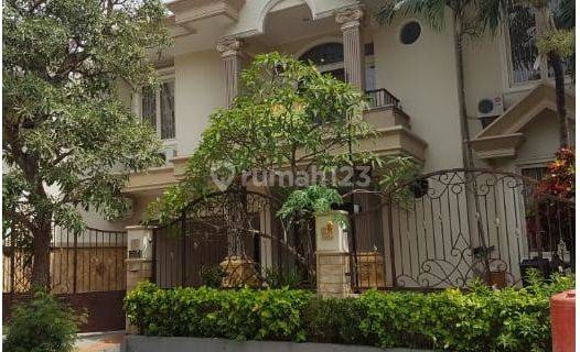 Rumah Modern Mewah Siap Huni Ada Pool Di Satelit Town House Surabaya Barat 1