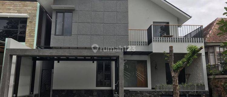 Rumah Minimalis Dengan Penataan Ruang Menarik Dikawasan CBD Sentul City 1