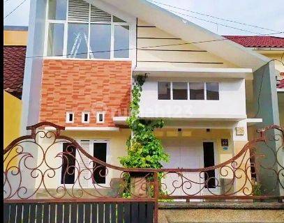 Rumah bagus modern 2 lt harga murah area Balearjosari kota malang 1