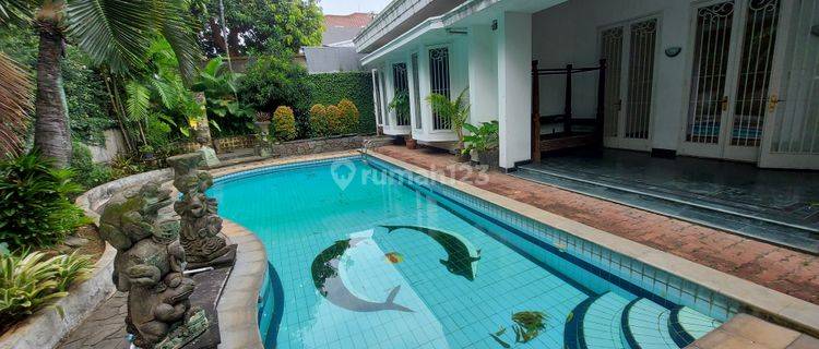 Dijual Rumah kawasan elit posisi hoek dekat Senayan City, Jakarta Selatan  1