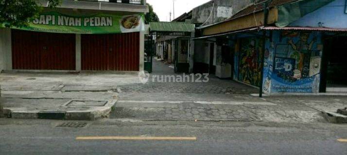 DIJUAL Rumah di Jogyakarta dengan 40 kamar Tidur  1