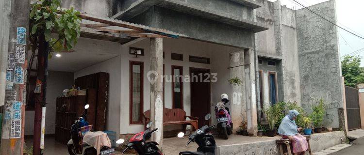 Rumah minimalis dekat stasiun kereta api 1