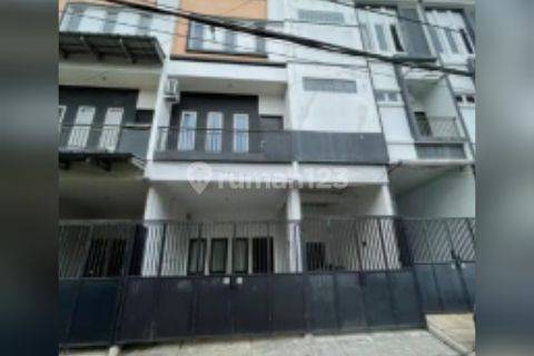 Rumah 3 lt town house kedoya baru 1