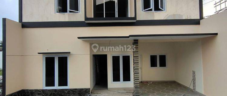 Rumah Baru Gress dekat Balai Kota Solo 1