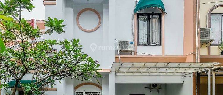 Rumah cantik,terawat siap huni di Kramat jati,jakarta Timur 1