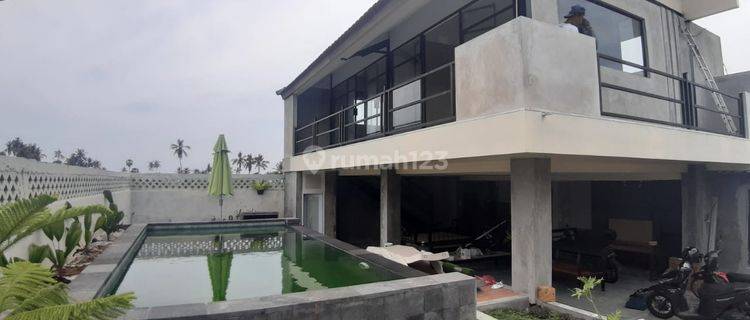 Villa klasik lantai 2  deket menuju pantai siut gianyar 1