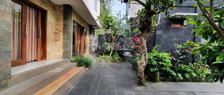 Di jual Rumah semi  Villa 1