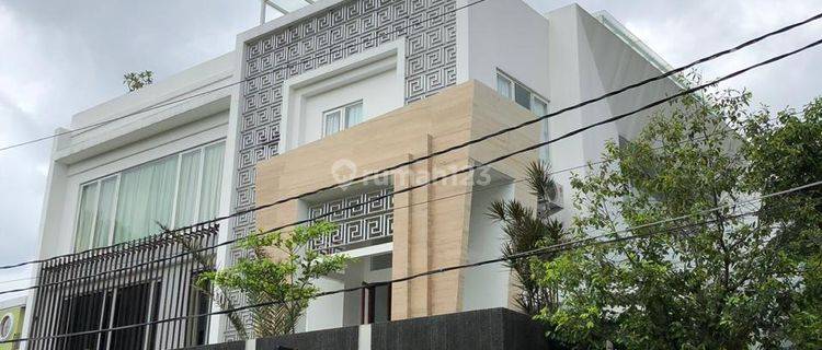 Dijual cepat rumah mewah di Kemang selatan Jakarta Selatan 1