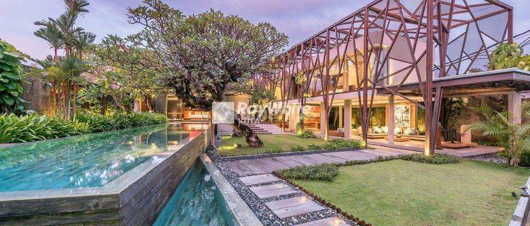 Premium Villa Area Premium Lokasi Oberoi - Seminyak 1