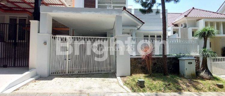 Dijual rumah siap huni + kolam renang di villa puncak tidar 1